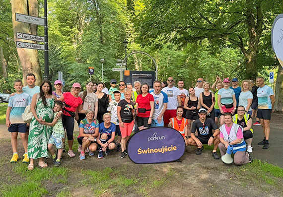 Dzie� Ojca i Dzie� Jogi na 453. parkrunie