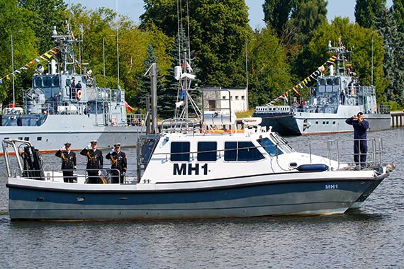 Przekazanie obowi±zków dowódcy 8 Flotylli Obrony Wybrze¿a