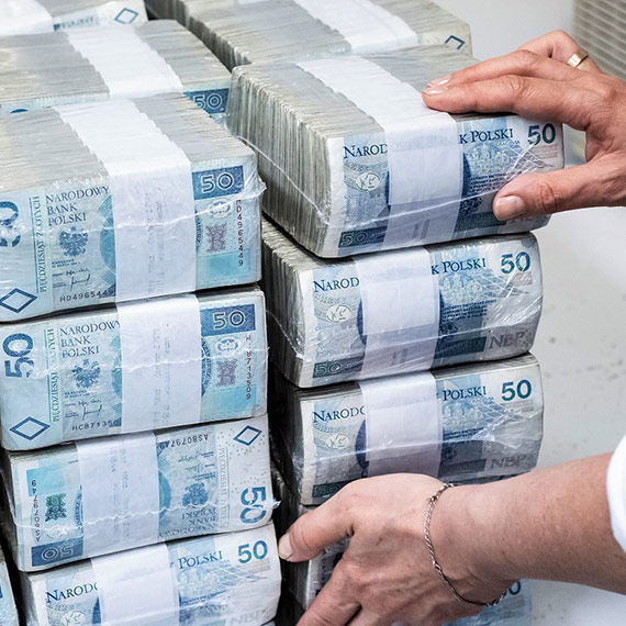 Dane z KRD nie pozostawiaj� z�udze�. Przedsi�biorcy coraz bardziej wpadaj� w spiral� zad�u�enia