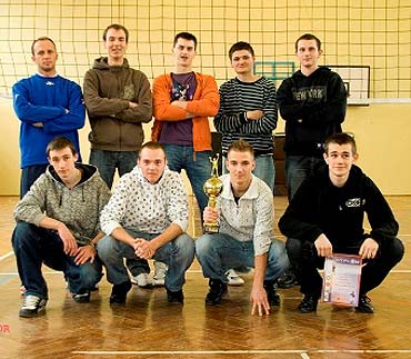 HISTORYCZNE ZWYCIĘSTWO W ZESPOLE SZKÓŁ